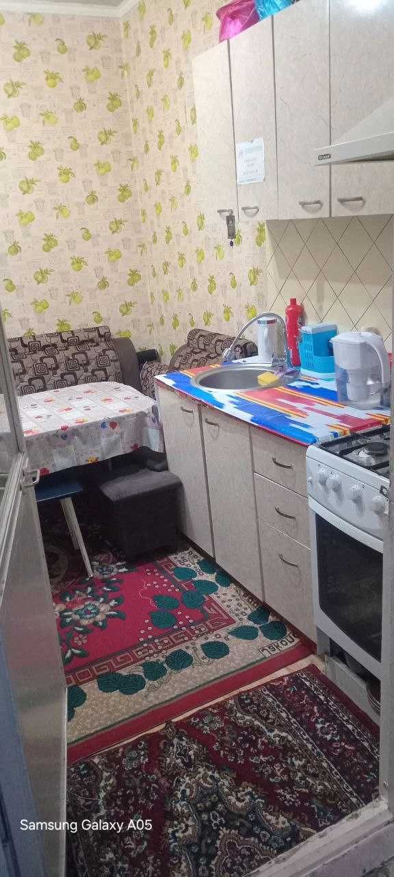 3/3/9 Xonali uy Sotiladi Markaz 2 oloy bozori 17 maktab