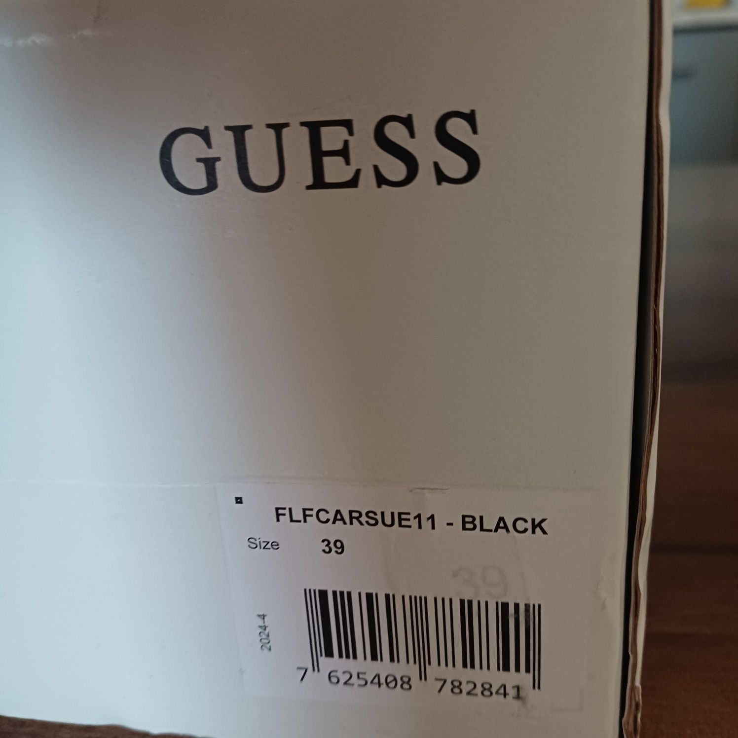 Guess  и Dolce & Gabana