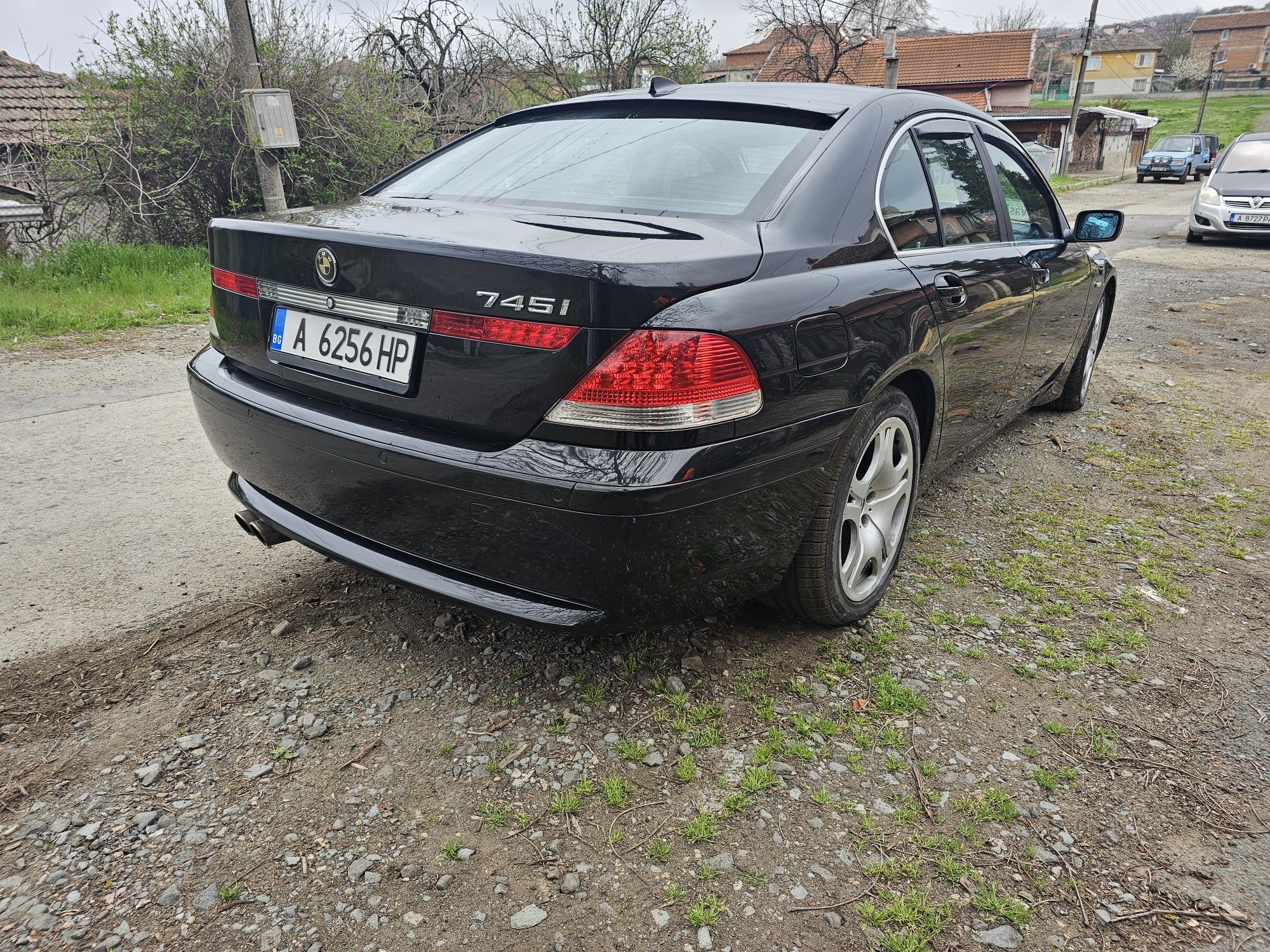 Продавам Bmw 745i