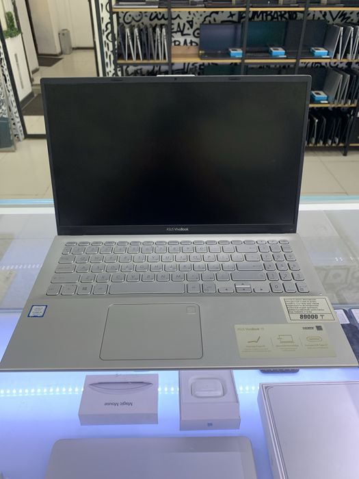 Asus  core i5 8250U 8/256gb ноутбук