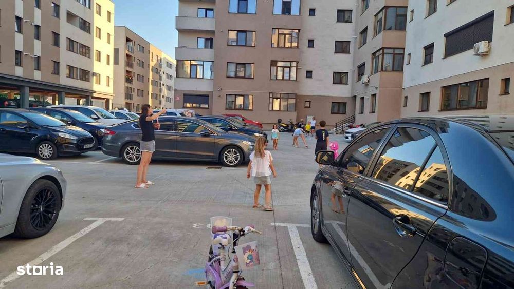 Se vinde apartament cu 3 camere fond nou