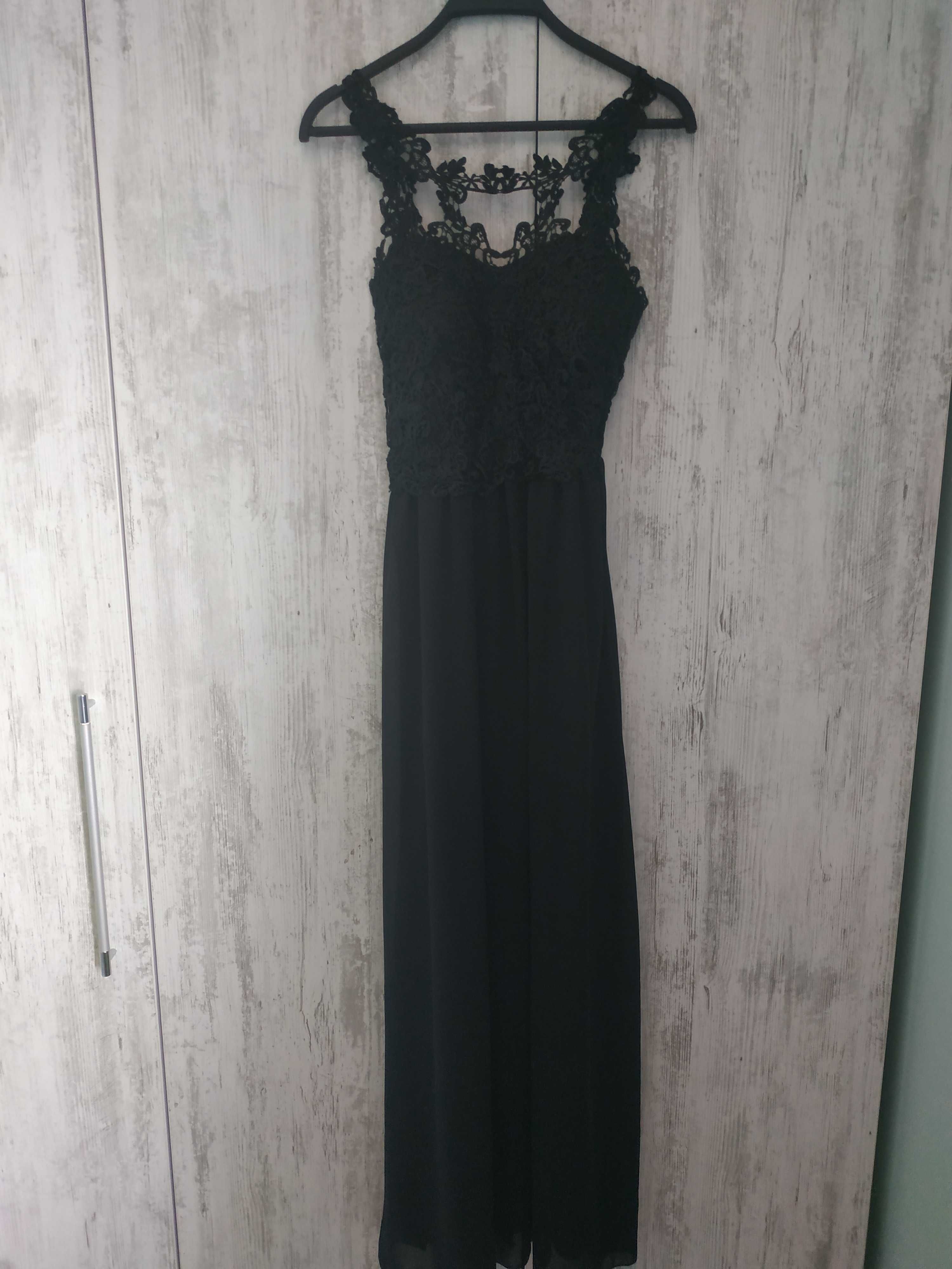 Черна елегантна рокля