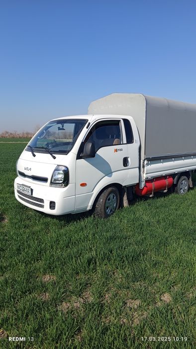 Kia bongo 2700 .