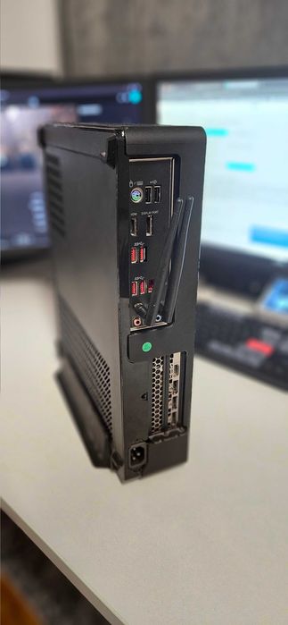 Геймърски компютър mITX