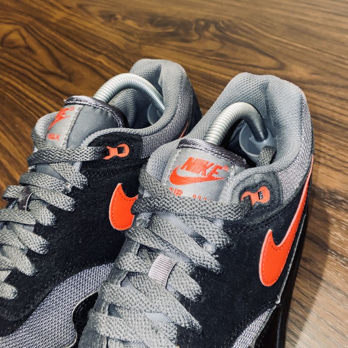 Nike Air Max 1 Marimea 42.5 Negru cu Rosu