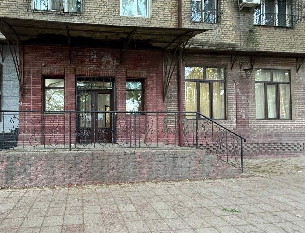 Аренда Нежелое Помещения Под любой бизнес 160м2 Новомосковская 1-линия
