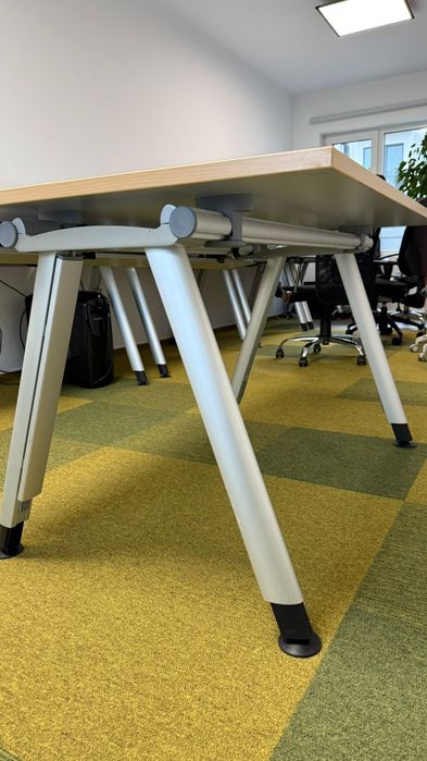 Vând masa birou din Germania, 6 buc.  în stare foarte bună.