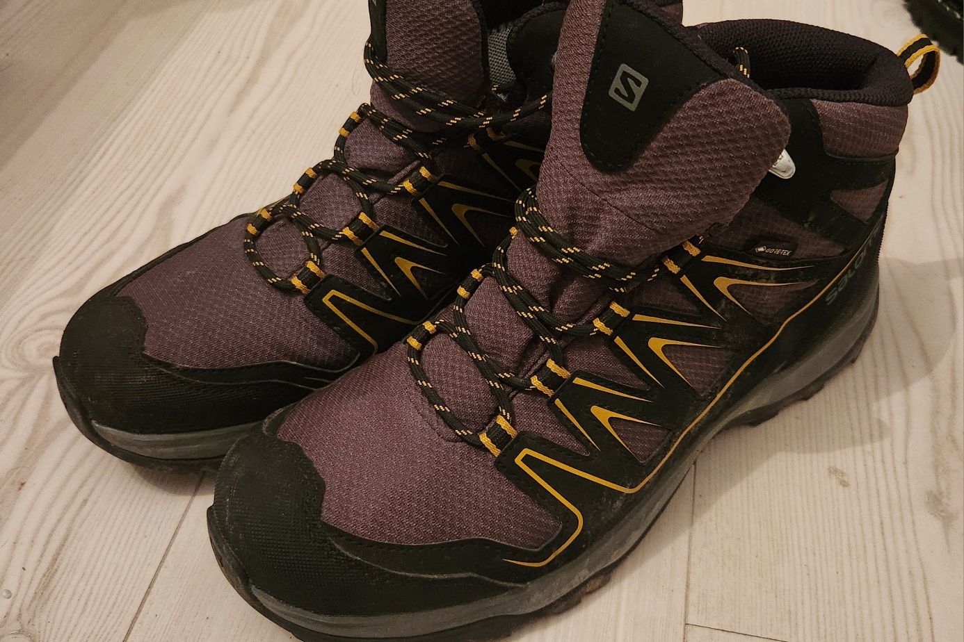 Bocanci Salomon Gore-Tex munte 43 (42.6 8.5UK)