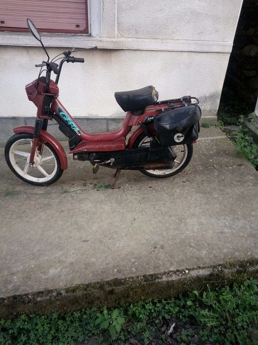 Vând moped gareli