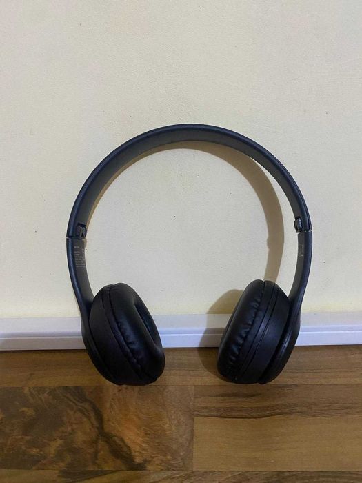 Безжични слушалки BTH-240 – удобство и стил