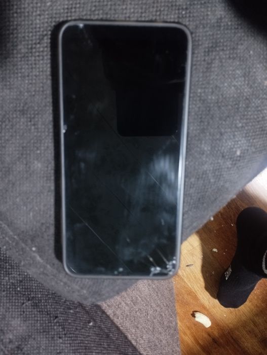 Samsung a10 sotiladi