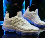 Унисекс маратонки Nike Air VaporMax Plus – Бели