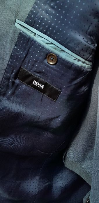 Costum Hugo Boss, marimea 46(M)