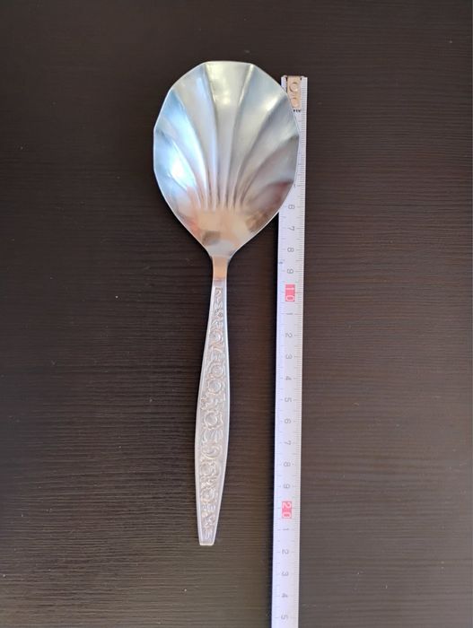 Японска лъжица за сервиране с флорален мотив