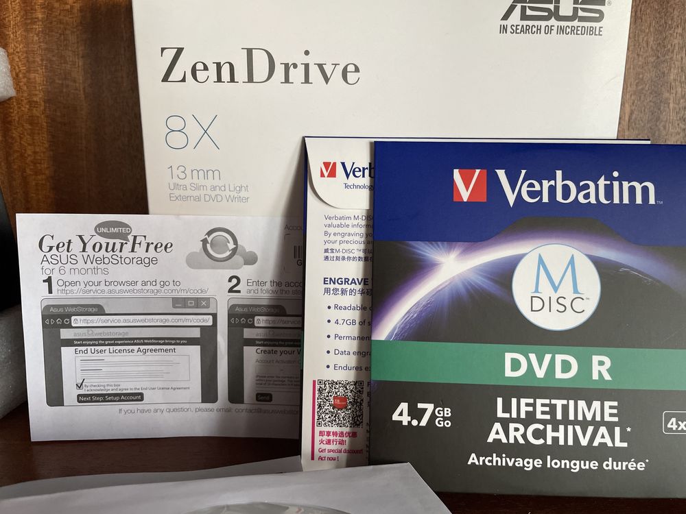 DVD writer extern ASUS ZenDrive U7M, 8X, Windows si Mac OS, Negru