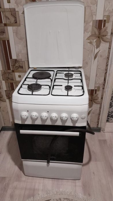 Продам газ плиту, есть духовка. Цвет белый