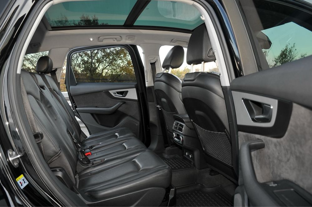 Audi Q7 S-line mod 2018 pret 22900