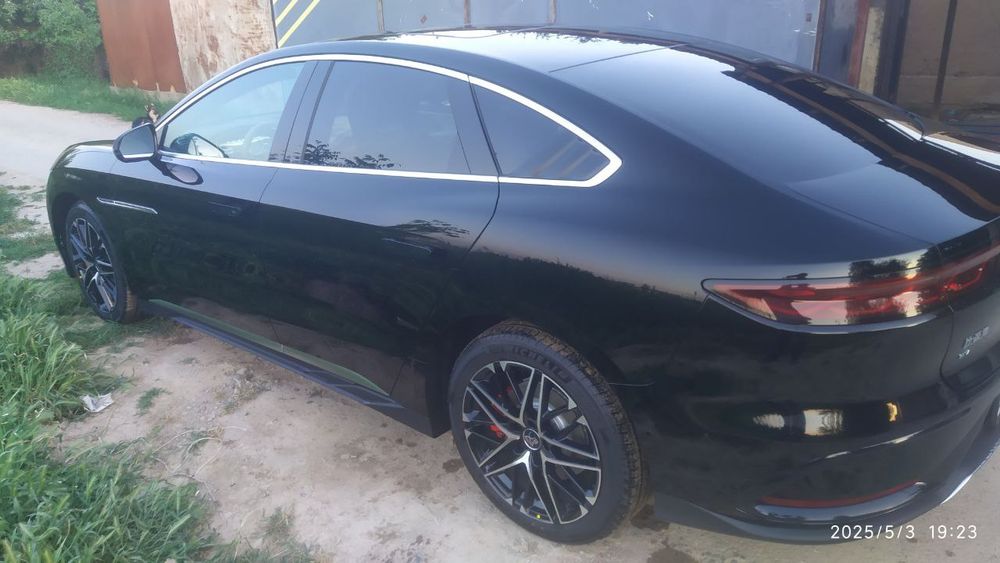 Продаётся машина byd han