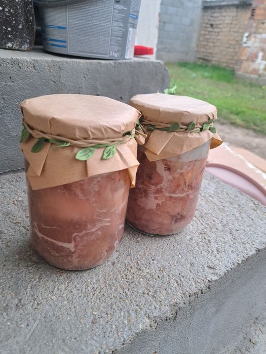 Свинско месо буркан