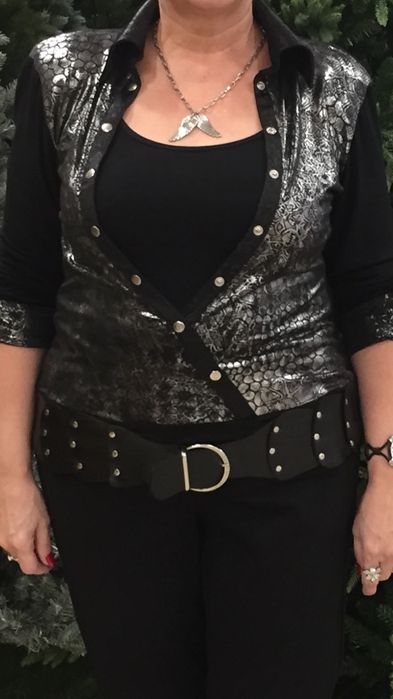 Блузки и юбки Турция и платье зебра б/у в отличном состоянии, р.50-52