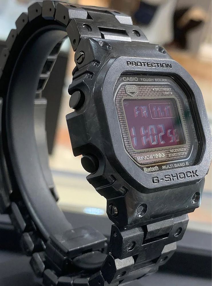 G-SHOCK 40th Anniversary Carbon Edition GCW-B5000UN-1ER