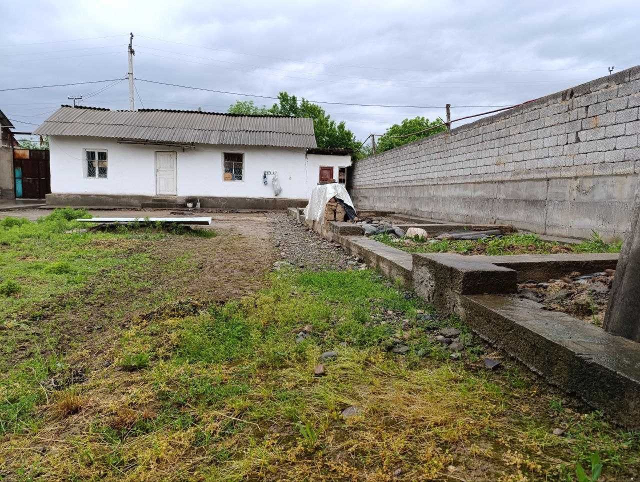 В Ташкентском областе  продается  участка 4 суток.