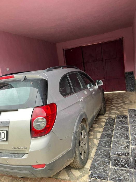 Vând Chevrolet Captiva 2.4 Benzină