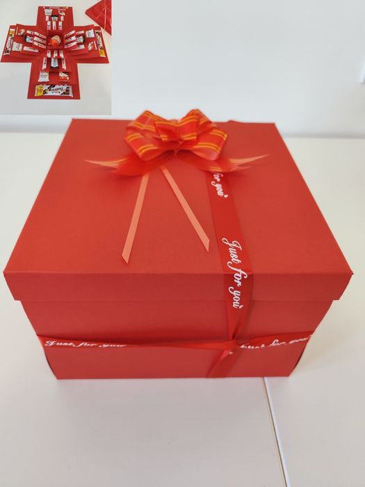 Cutie exploziva cadou