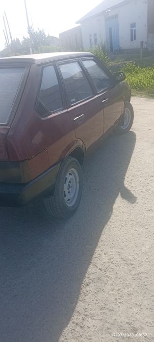 Voz 09 sotiladi kelishiladi