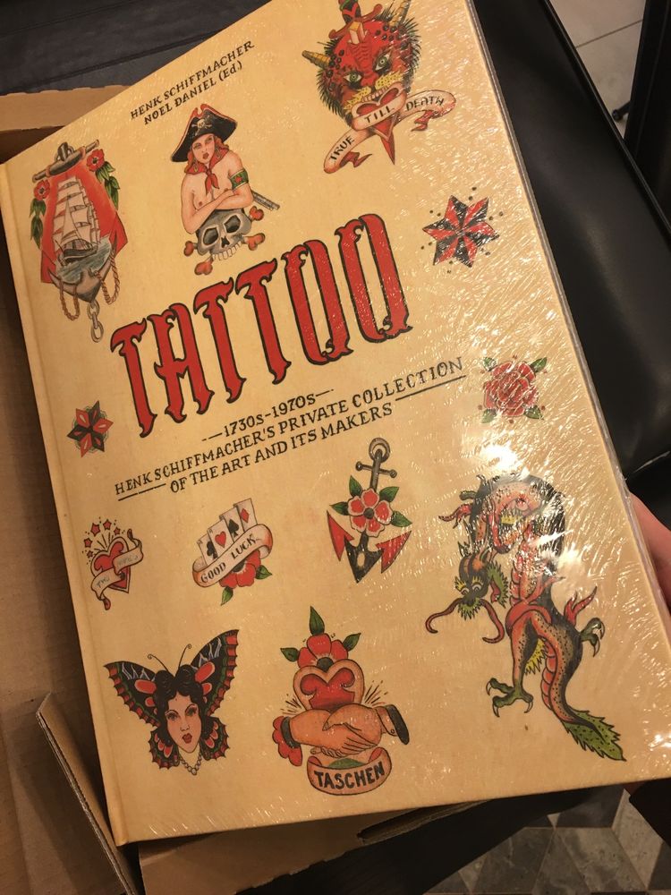 Tattoo -Албум с татуировки