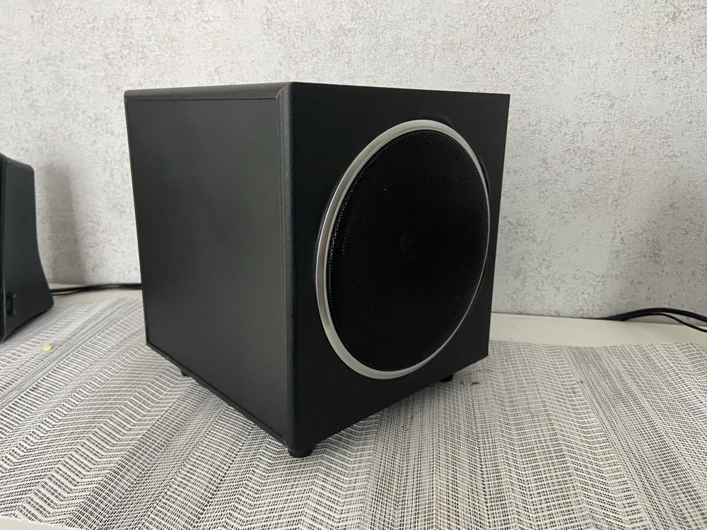 Буфер С Колони Logitech Z523 2.1