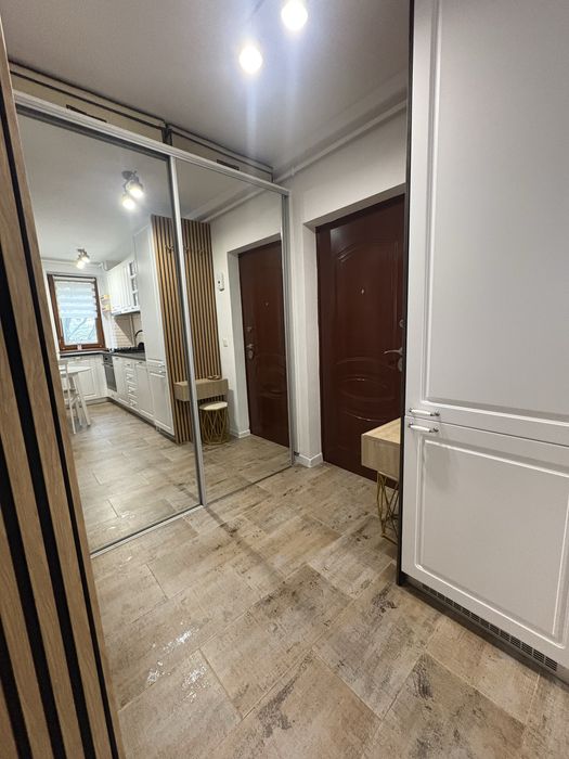 Apartament 2 camere modern, complet utilat si mobilat+loc de parcare