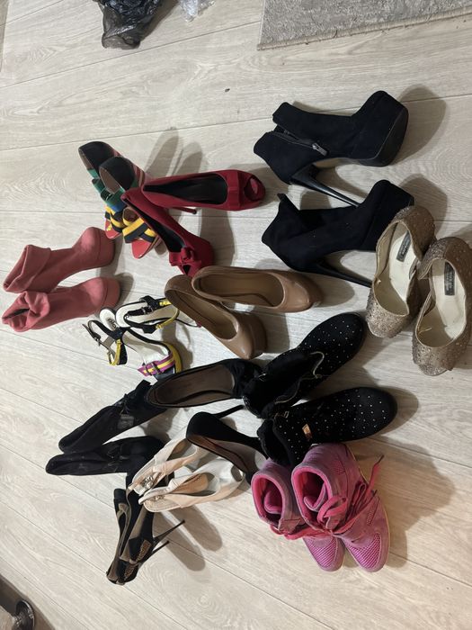 Обувь все по 700 т