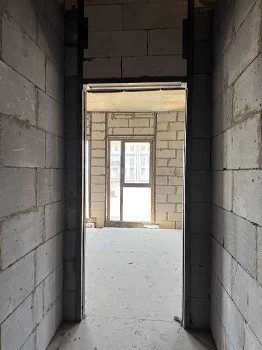 3-к. квартира 115 м², коробка, Mirabad Avenue, Госпиталка, 1 линия!`