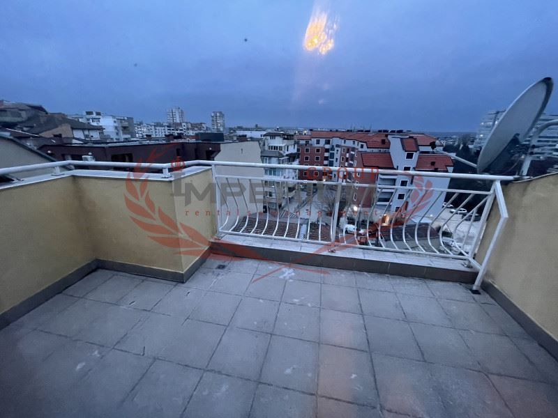 Продава се Двустаен апартамент в Варна, Левски - 75 кв.м за 1800 €/кв.м - Снимка #11