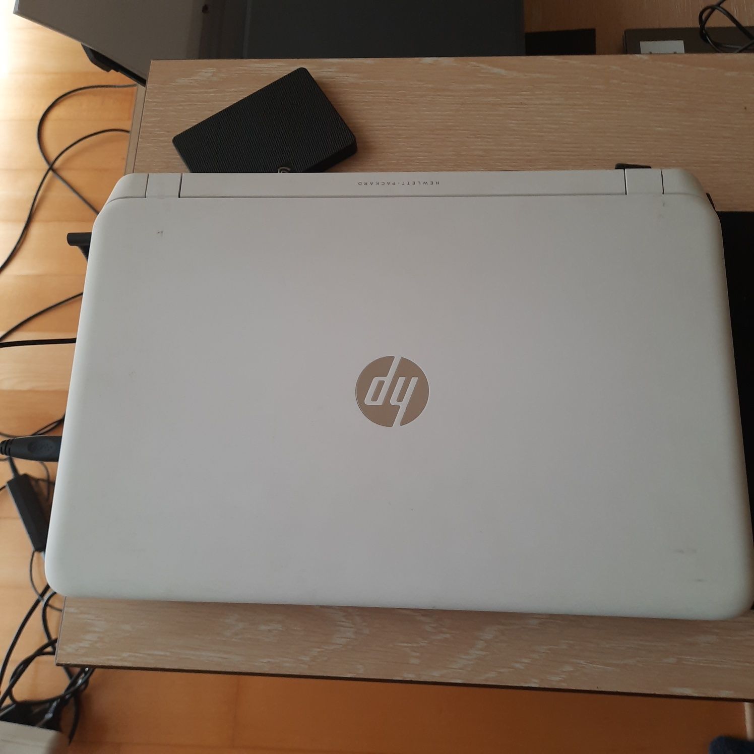 Vând laptop marca HP Pavilion