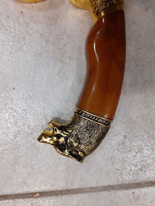 Красив нож,кинжал ,кама,сабя,щик,ятаган,острие