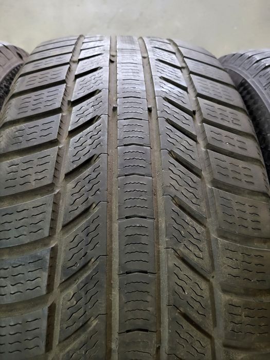 4 anvelope 235 55 R 17 Continental iarna