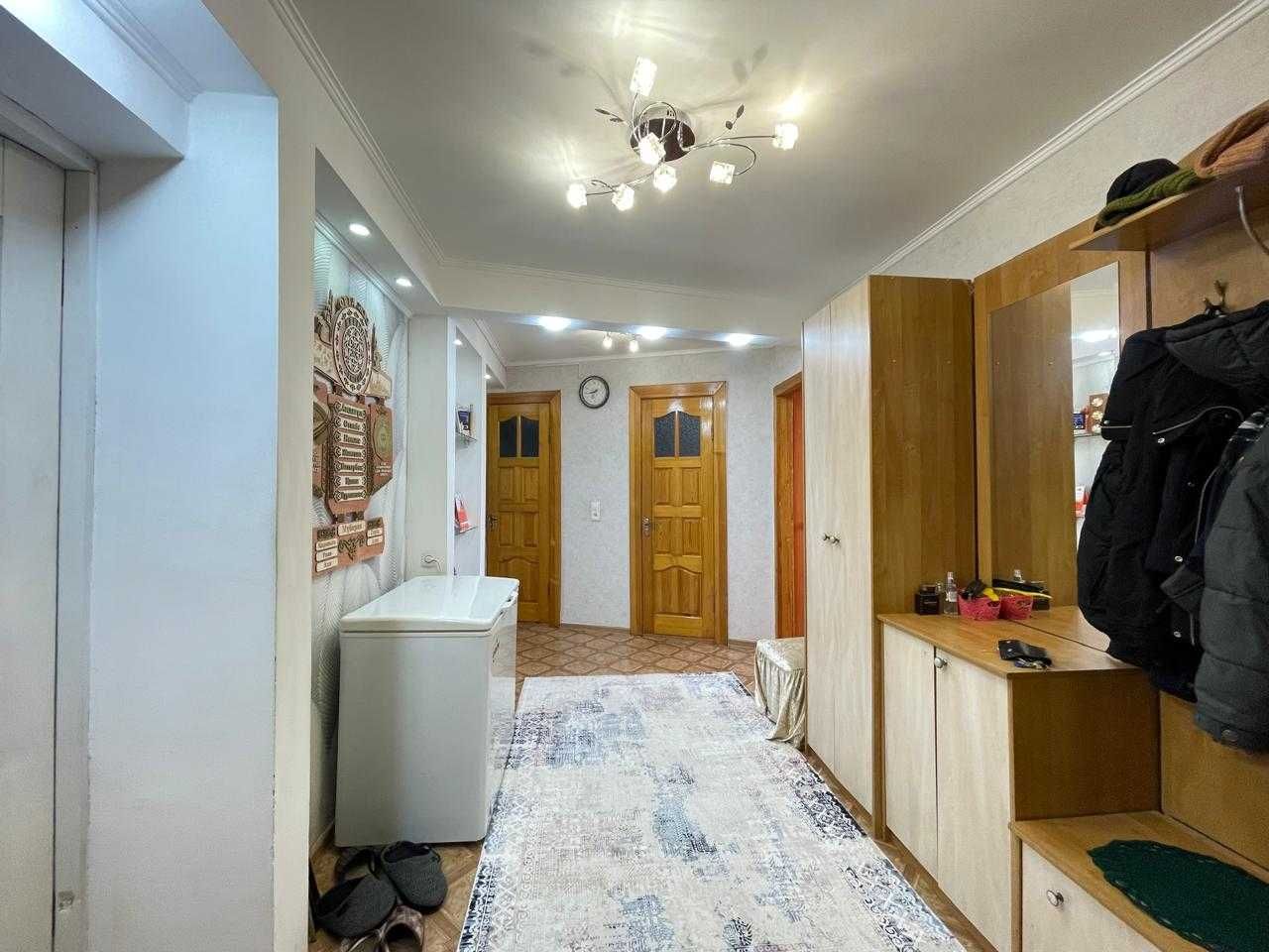 ПРОДАМ 3 ком. кв р-н Уюта, кирпич, 72.2 кв.м!