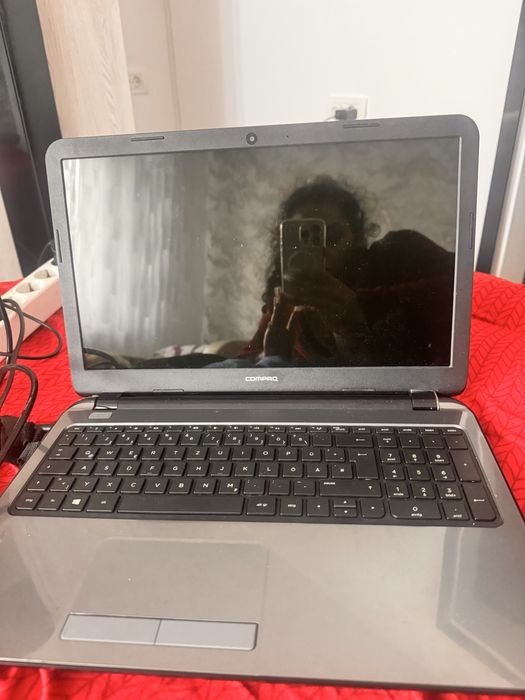 Două laptopuri Acer, compaq.vand rapid la pret bun!!