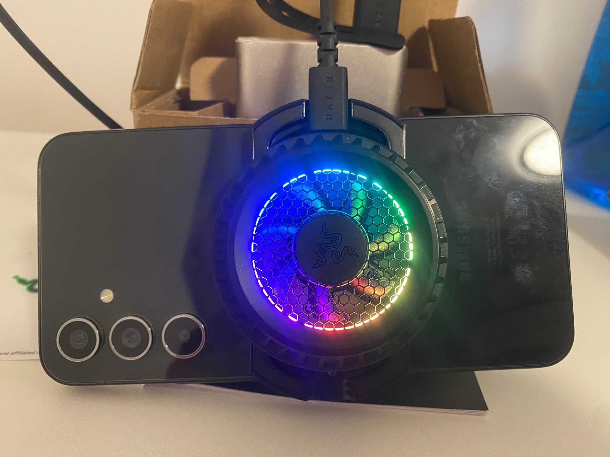 Razer Phone Cooler Chroma Game Radiator
