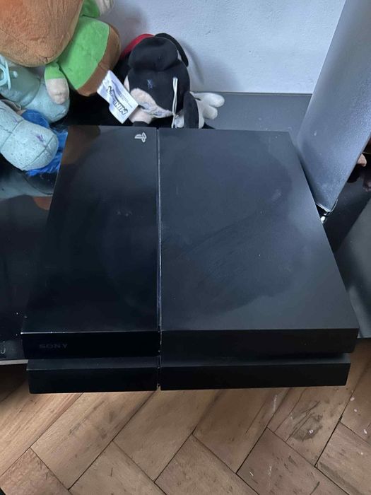 Vând PS și monitor .