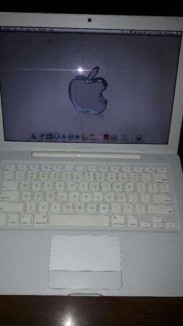 Macbook 13 inch A1181 White, dual core 2.4GHz, 3GB ram