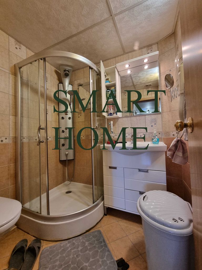 Дава се под наем Тристаен апартамент в Горна Оряховица - 129 кв.м за 448.8 € - Снимка #10