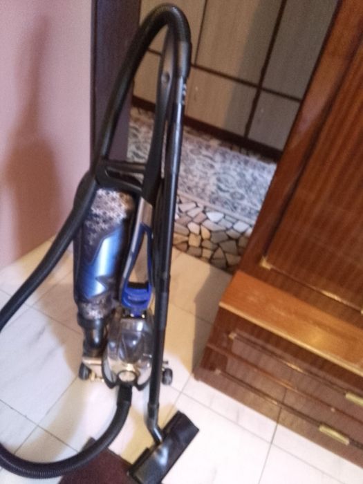 Прахосмукачка Кирби 3000 лв