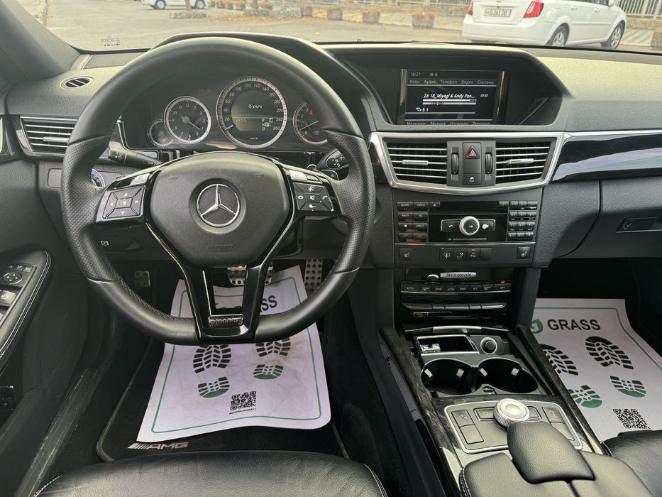 Mercedes E212 5.5 M273