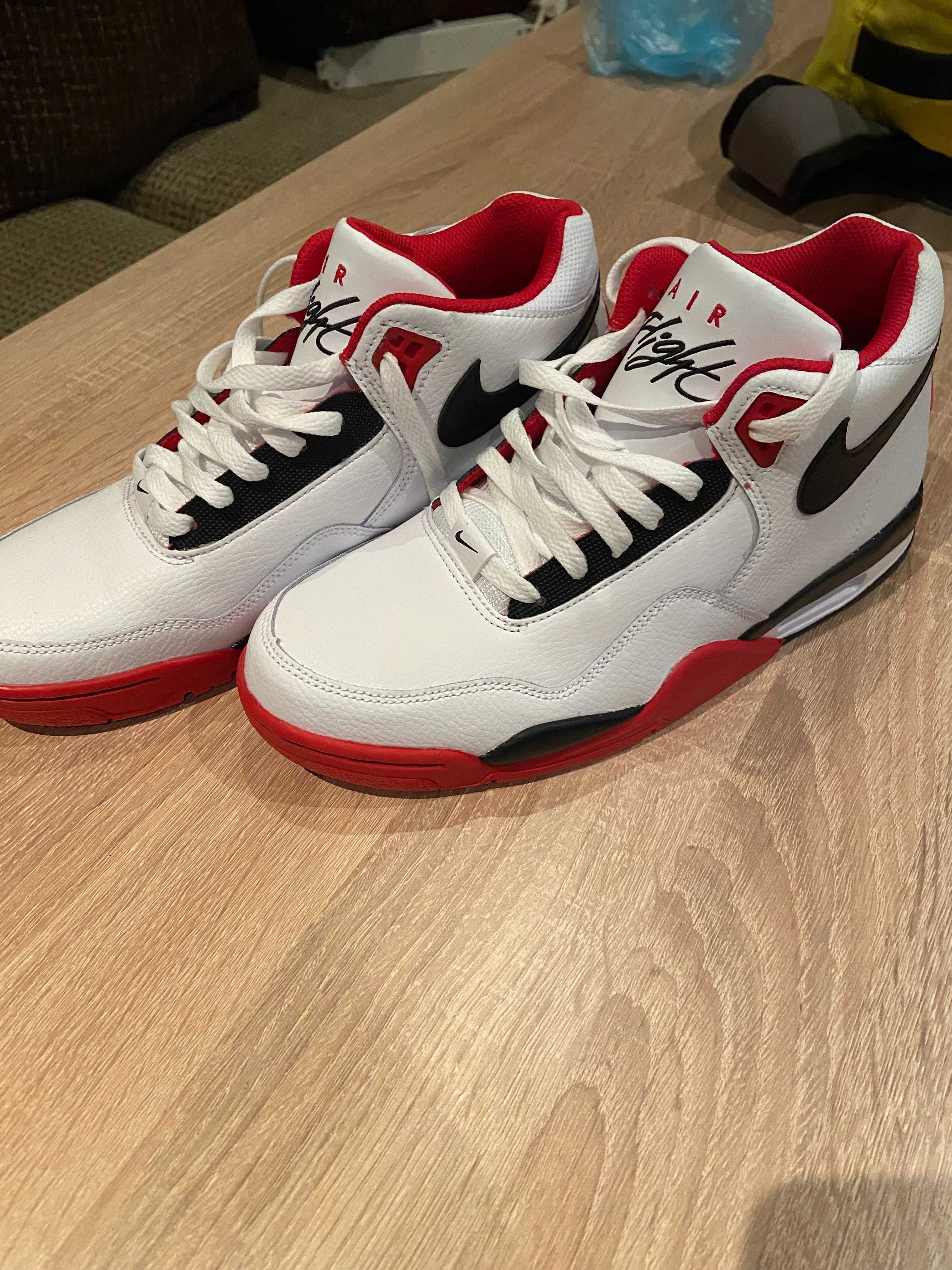 Nike air Flight Legacy 42