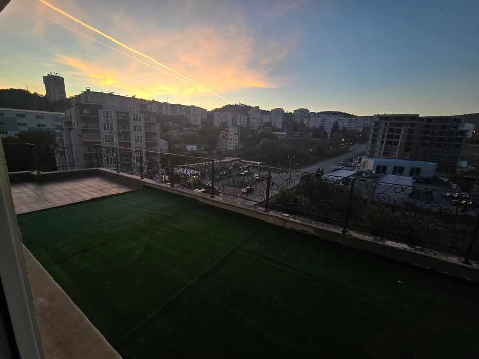 Частно лице продава нов тристаен апартамент