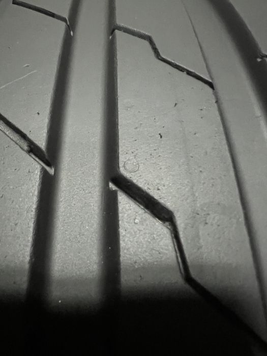 DOT:24г. 255/40/19 HANKOOK, като Нови!