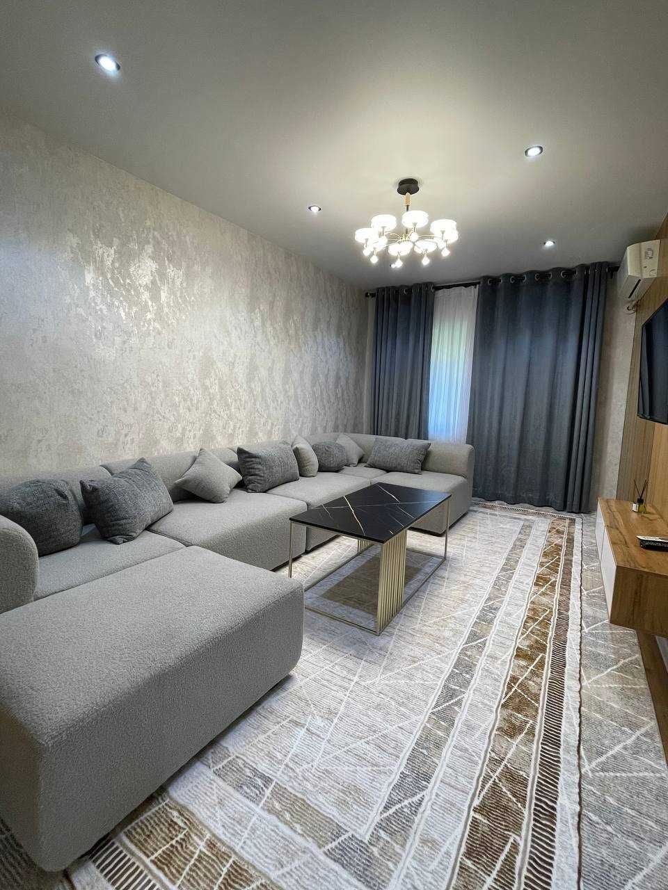 Квартира в Чиланзар-14 квартал, 60м2,с Hi-tech ремонтом, 2(3)/4/4